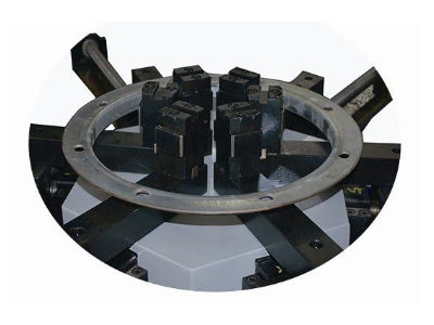 Chi tiết động cơ trong máy đục lỗ mặt bích